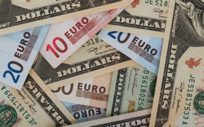 Tips for Traveling to Paris with Dollars: Everything Americans Need to Know