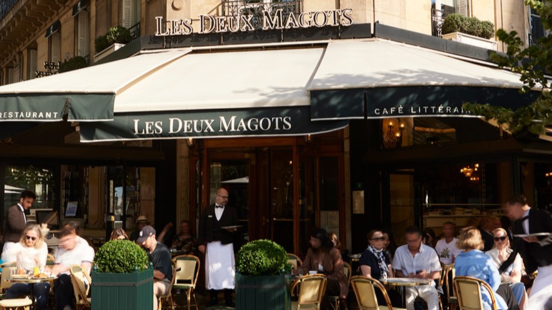 les-deux-magots-terrasse-entree-800x800-1 (1)