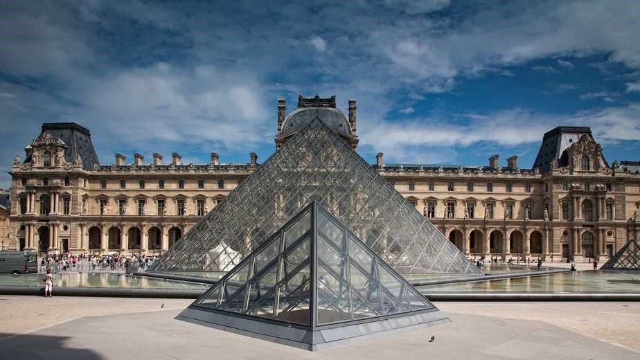 paris-2982243_1920